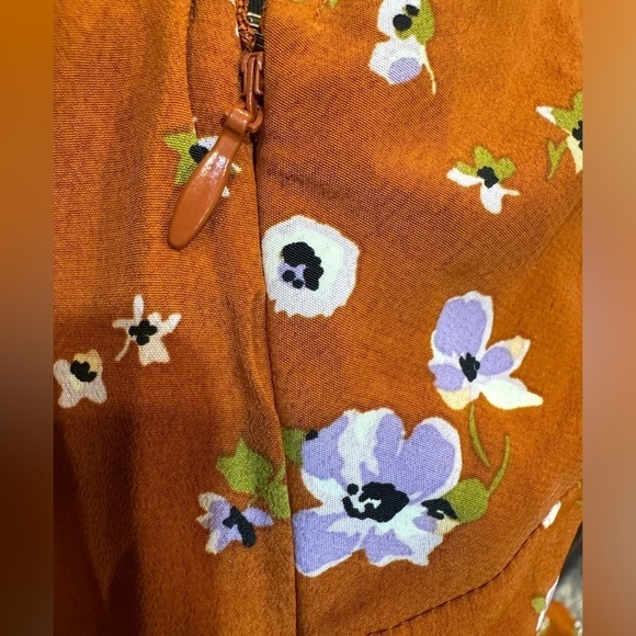 Sanctuary floral rust polyester midi skirt.Side zip. Elastic waistband.SizeS NWT - Picture 3 of 6